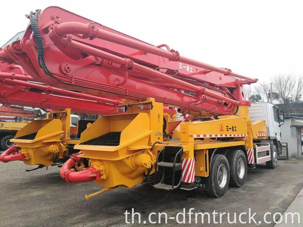 Used Concrete Pump Truck 05